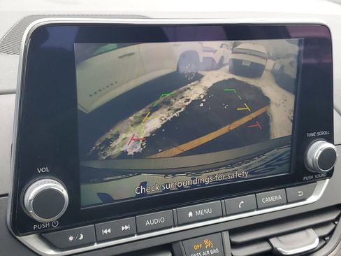 Used 2025 Nissan Altima 2.5 SV image 23