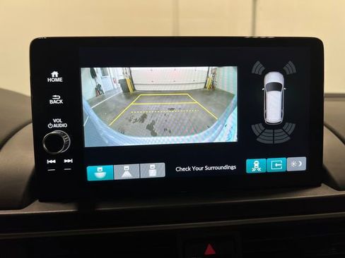 Certified 2025 Honda Pilot Touring image 15