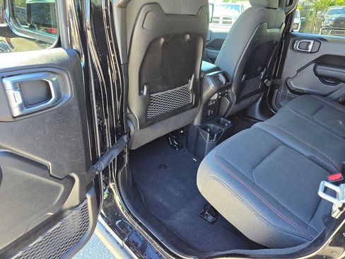 Certified 2026 Jeep Wrangler Unlimited Rubicon image 30