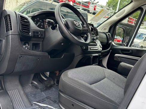 Used 2023 RAM ProMaster 2500 FWD image 9