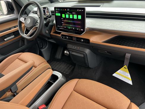 New 2025 Volkswagen ID. Buzz Pro S Plus image 9