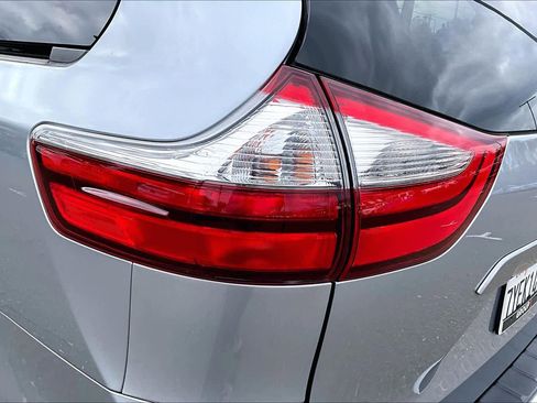 Used 2017 Toyota Sienna LE image 28