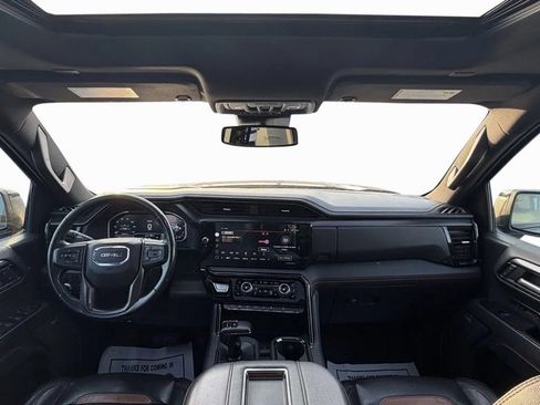 Used 2022 GMC Sierra 1500 AT4 w/ AT4 Preferred Package image 10