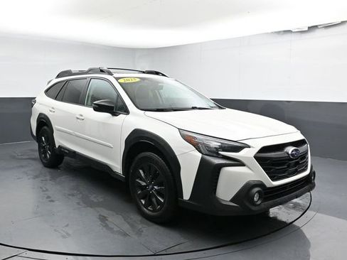 Used 2025 Subaru Outback Onyx Edition XT image 1