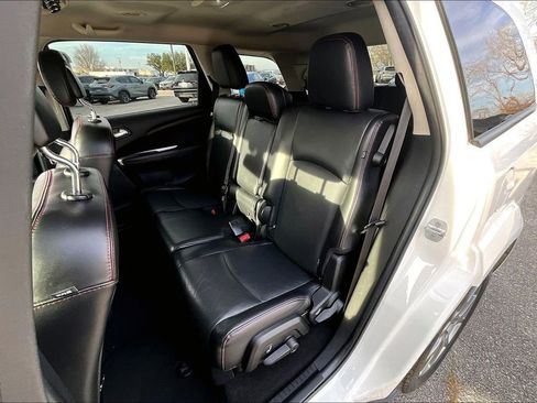 Used 2019 Dodge Journey GT image 36