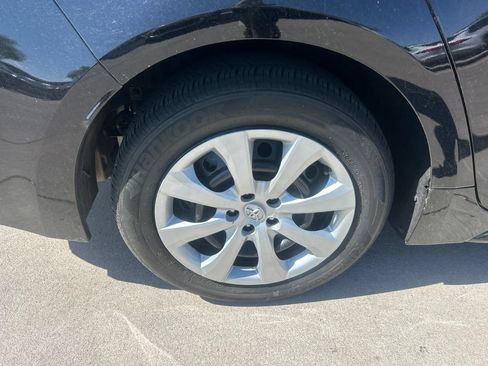 Used 2024 Toyota Corolla LE FWD image 2