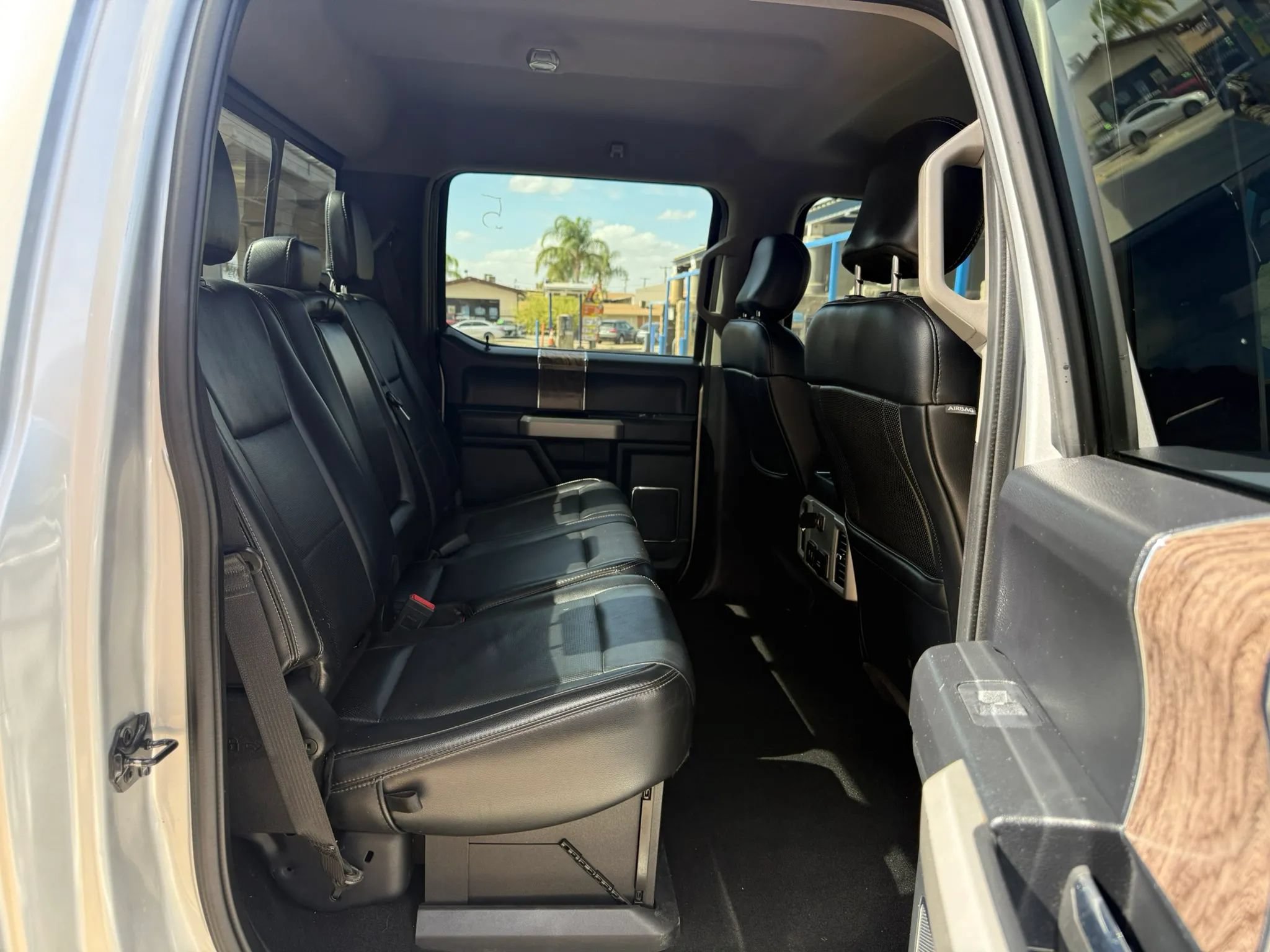 Used 2019 Ford F250 Lariat w/ Lariat Value Package AWD/4WD image 11