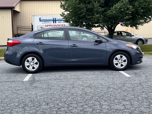 Used 2016 Kia Forte LX FWD image 8