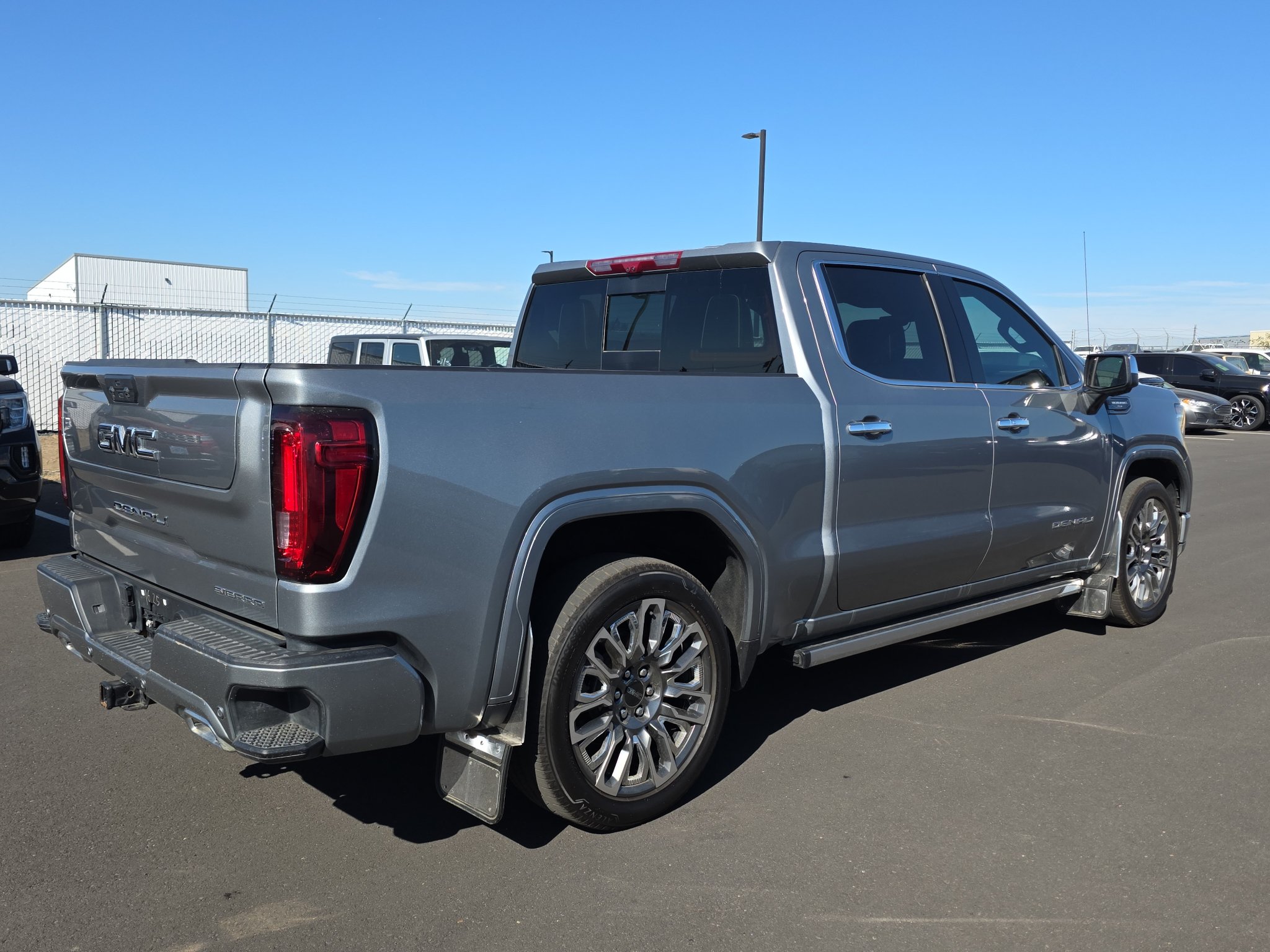 Certified 2025 GMC Sierra 1500 Denali Ultimate AWD/4WD image 8