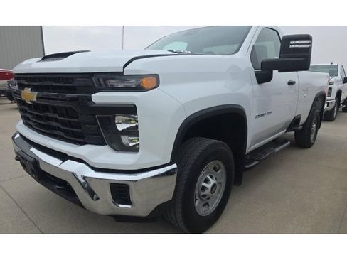 Used 2025 Chevrolet Silverado 2500 W/T w/ WT Convenience Package image 1
