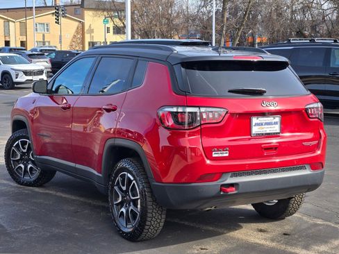Used 2025 Jeep Compass Trailhawk AWD/4WD image 15