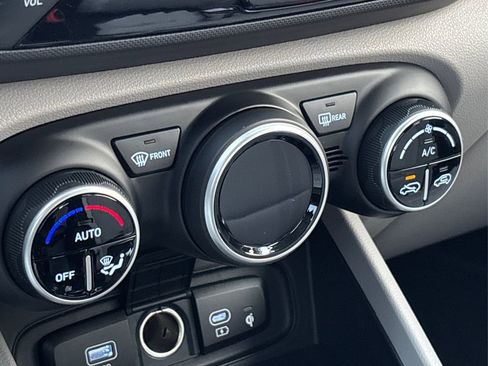 New 2026 Hyundai Venue SEL FWD image 20