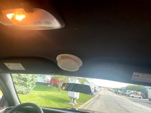 Used 2008 Ford Crown Victoria Police Interceptor image 28