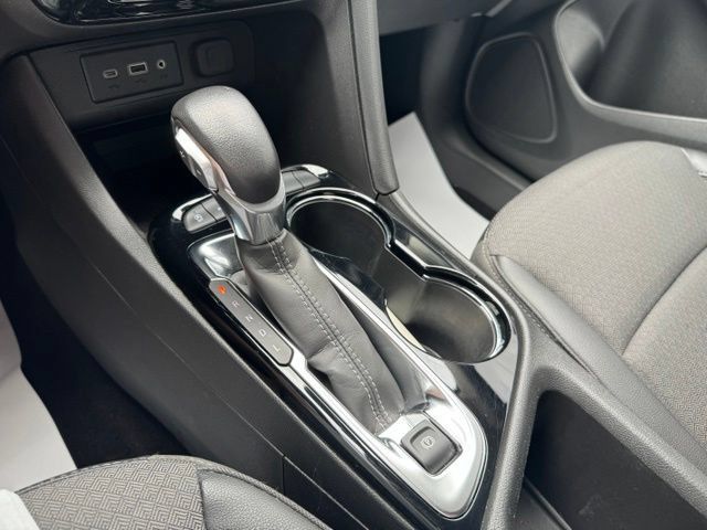 Used 2022 Buick Encore GX Select w/ Sport Touring Package AWD/4WD image 12