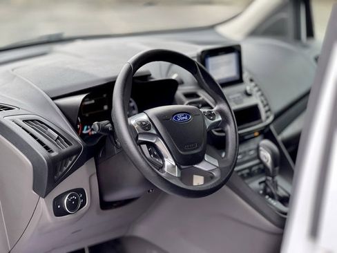 Used 2019 Ford Transit Connect XLT image 12