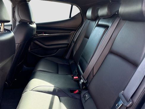 Used 2023 MAZDA MAZDA3 s image 25