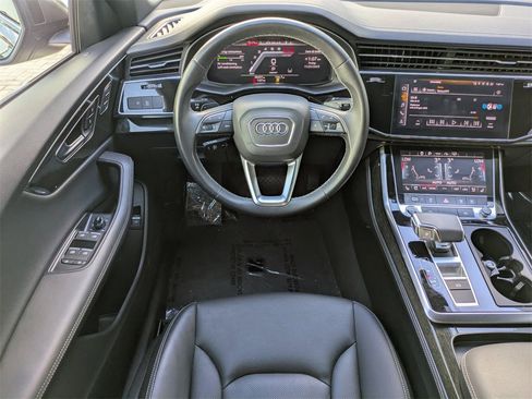 Used 2023 Audi Q8 Premium Plus image 17