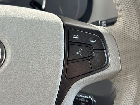 Used 2013 Toyota Sienna XLE FWD image 32