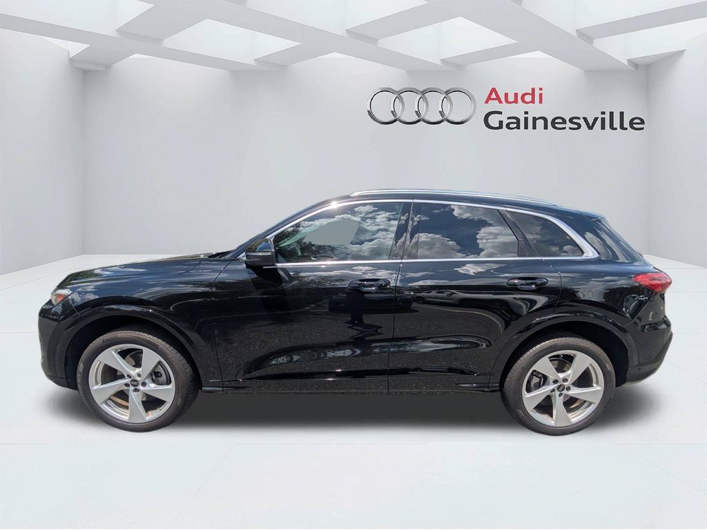 Used 2025 Audi Q5 Premium Plus w/ Premium Plus AWD/4WD image 11