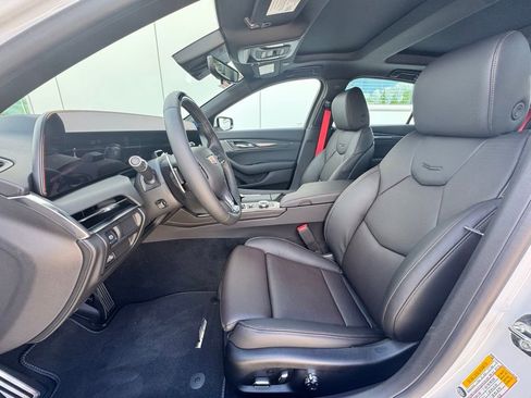 New 2026 Cadillac CT5 V RWD image 10