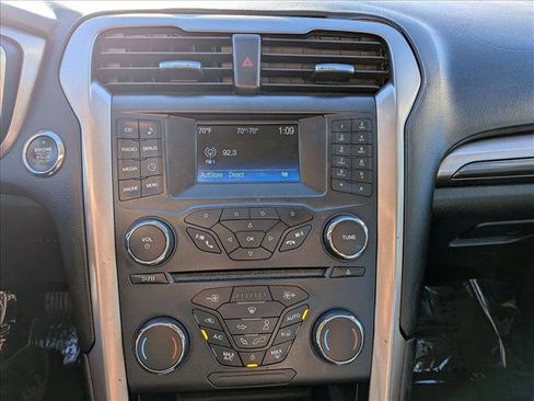 Used 2017 Ford Fusion SE w/ Equipment Group 601A image 13