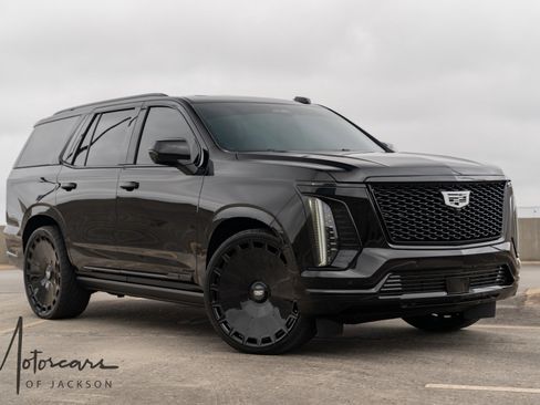 Used 2025 Cadillac Escalade Sport Platinum w/ LPO, Floor Liner Package image 3