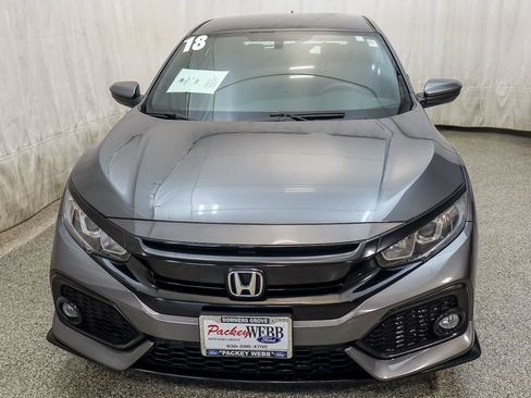 Used 2018 Honda Civic Sport image 5