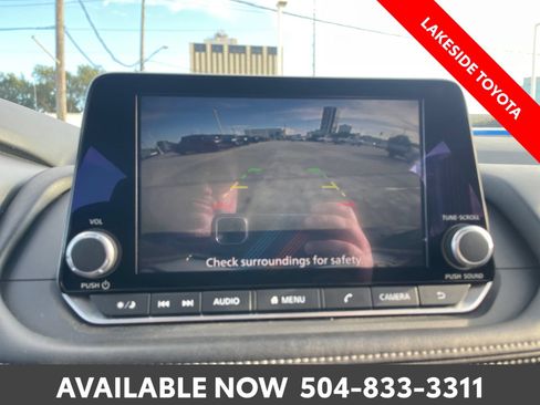 Used 2025 Nissan Rogue SV AWD/4WD image 33