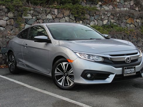 Used 2018 Honda Civic EX-L image 4