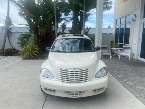 Used 2004 Chrysler PT Cruiser Touring image 3