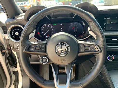 Used 2024 Alfa Romeo Stelvio Veloce image 21