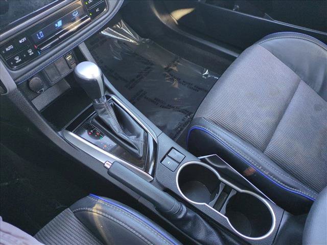 Used 2018 Toyota Corolla SE w/ Carpet Mat Package (TMS) FWD image 12