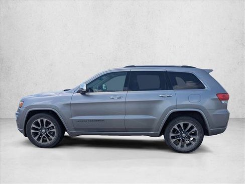 Used 2017 Jeep Grand Cherokee Overland w/ Jeep Active Safety Group RWD image 8