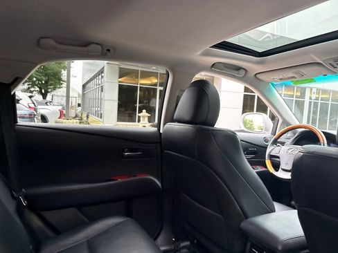 Used 2011 Lexus RX 350 AWD w/ Premium Pkg image 9