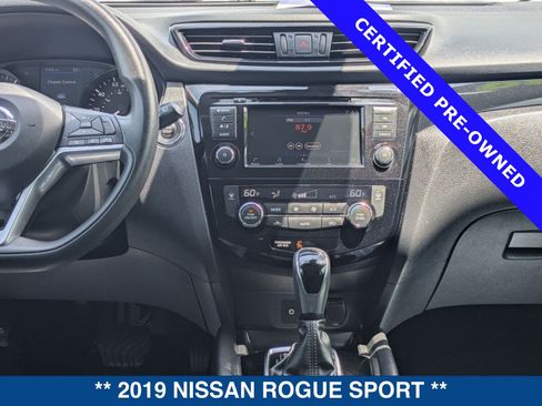 Used 2019 Nissan Rogue Sport SV FWD image 19