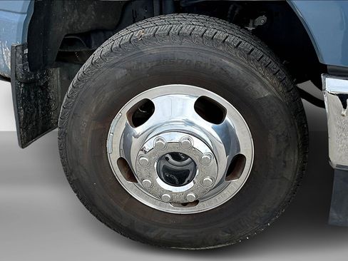 Used 2023 Ford F350 Lariat w/ Lariat Ultimate Package image 9