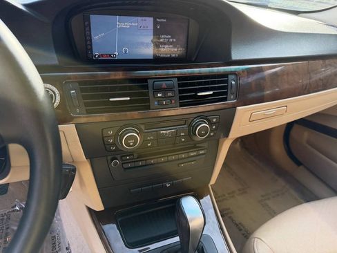 Used 2011 BMW 328i xDrive Sedan AWD/4WD image 15