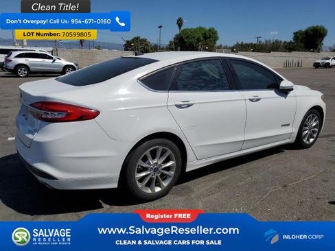 Used 2017 Ford Fusion SE image 4