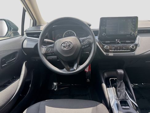 Used 2022 Toyota Corolla LE FWD image 19