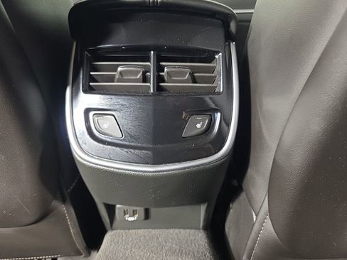 Used 2018 Cadillac XTS Luxury image 37