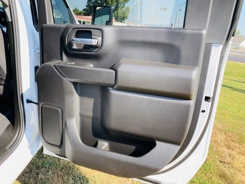 New 2025 Chevrolet Silverado 2500 Custom image 15