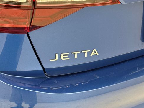 Used 2022 Volkswagen Jetta Sport FWD image 10