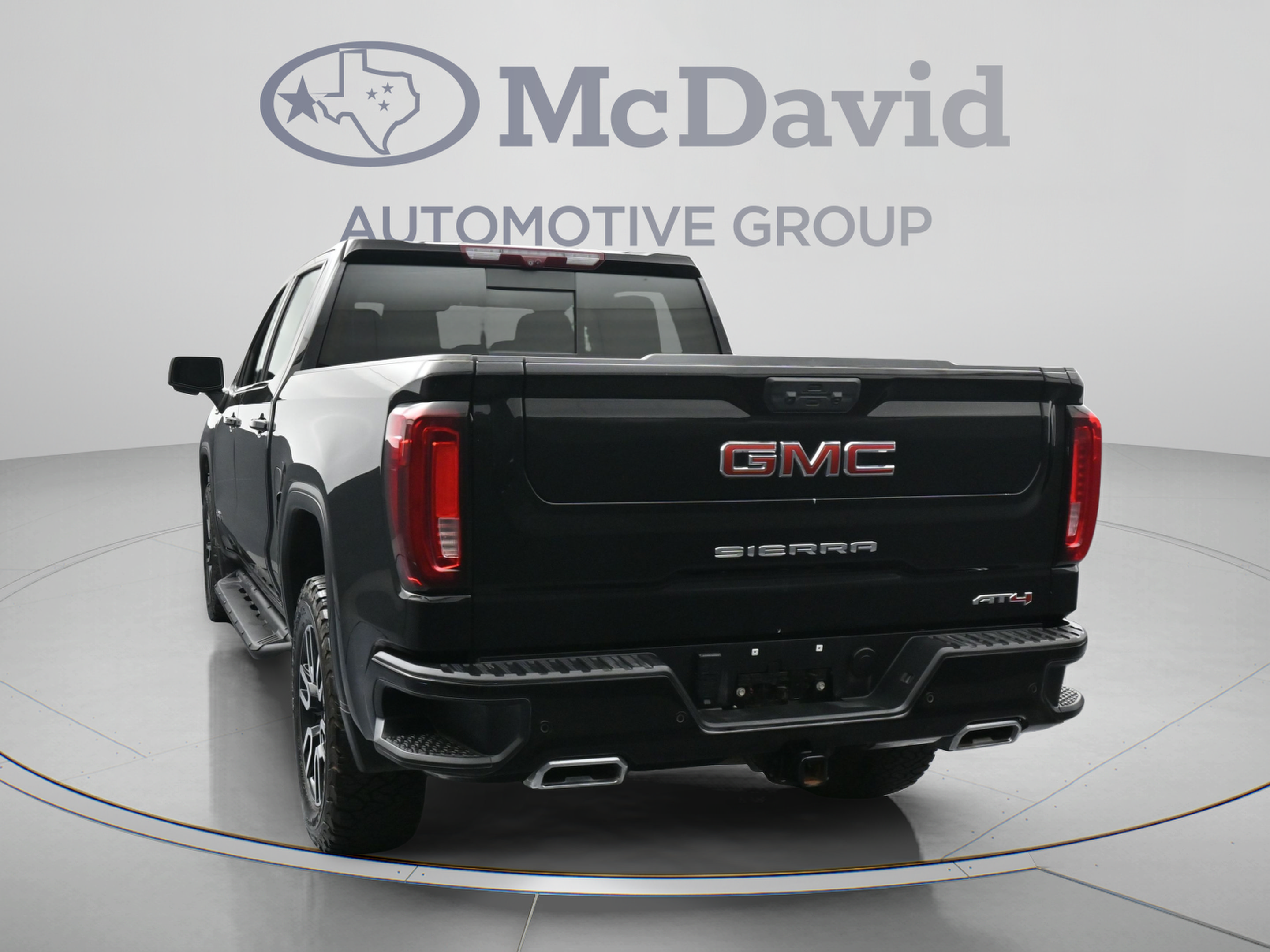 Used 2024 GMC Sierra 1500 AT4 w/ Technology Package AWD/4WD image 7