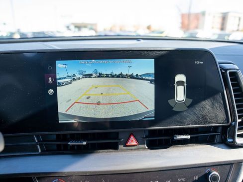 Used 2024 Kia Sportage EX image 27