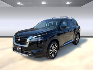 New 2025 Nissan Pathfinder Platinum w/ Cargo Package video 1