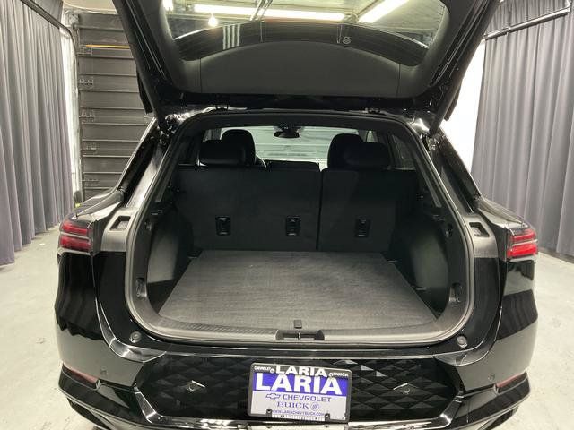 Used 2025 Chevrolet Equinox EV RS AWD/4WD image 12