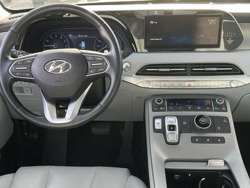 Used 2022 Hyundai Palisade SEL w/ 8P Bench Seat Package FWD image 4