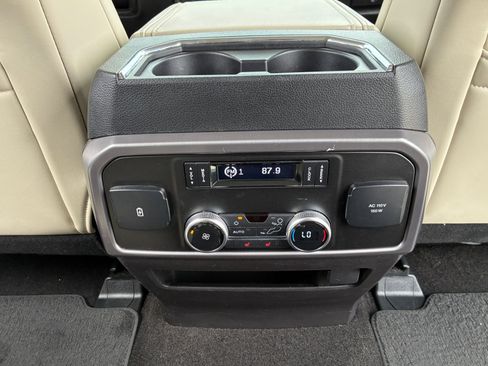 Used 2019 Ford Expedition Platinum image 36