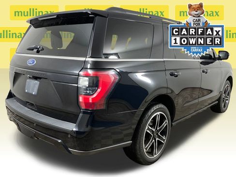 Used 2021 Ford Expedition Limited image 4