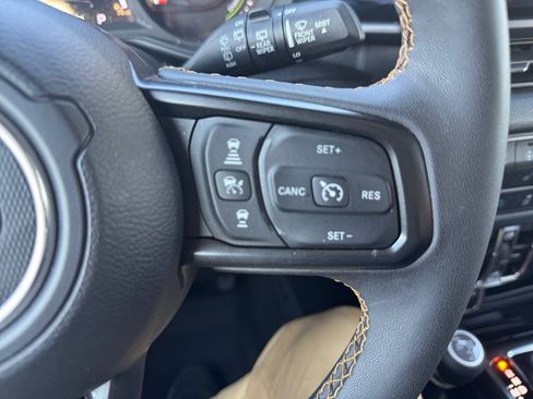 Used 2024 Jeep Wrangler Unlimited AWD/4WD image 24
